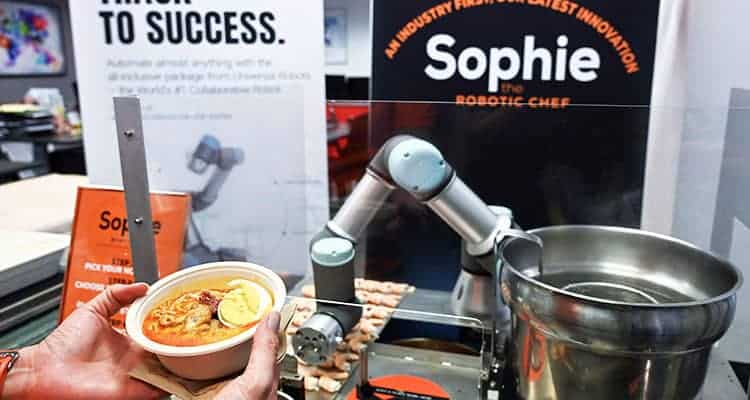 This Robot Chef Makes Laksa Under 45 Seconds 4