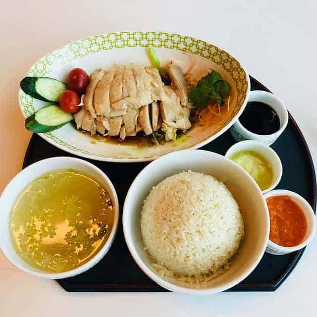 10 Best Chicken Rice in Singapore That Will Make Your Mouth Water [2022] 8