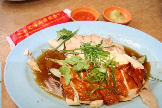 10 Best Chicken Rice in Singapore That Will Make Your Mouth Water [2022] 3