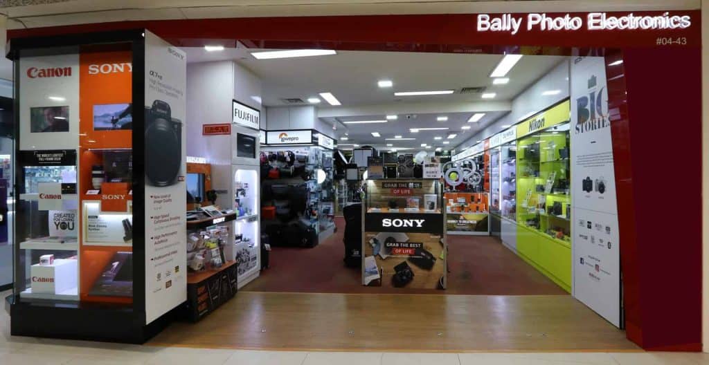 10 Best Camera Shops in Singapore to Help You Capture Memories [2022] 8
