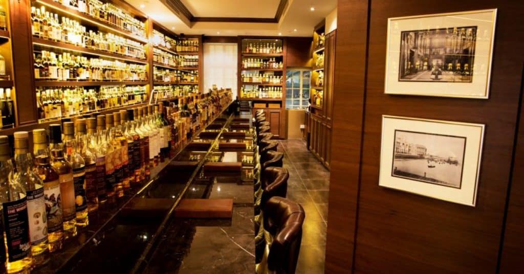best whisky bar in singapore_the auld alliance