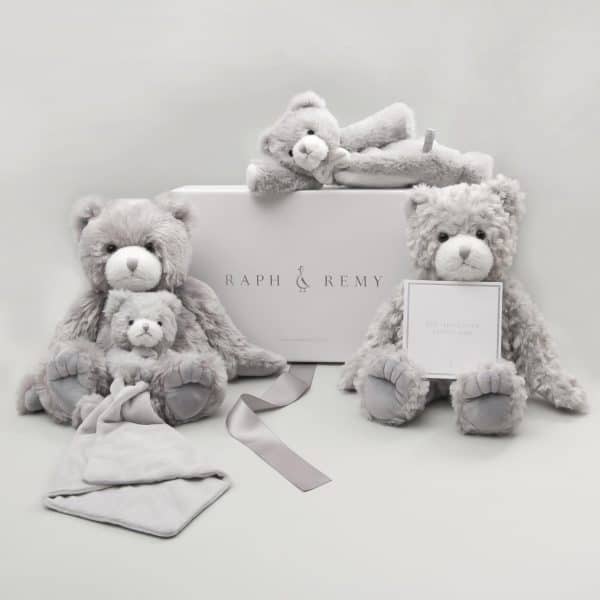 best gifts for newborn in singapore_raph & remy